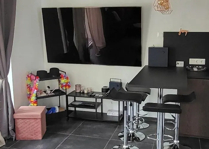 Garden Pool שיופוק